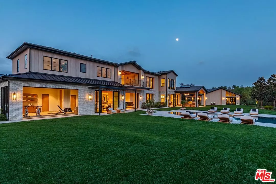 Calabasas, CA 91302,24050 Hidden Ridge Rd