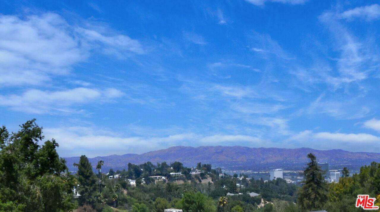 Sherman Oaks, CA 91403,3539 Alana Drive