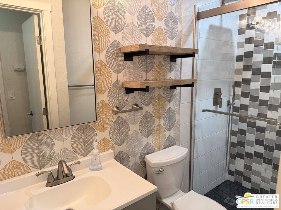 2825 N Los Felices Rd #103, Palm Springs, CA 92262