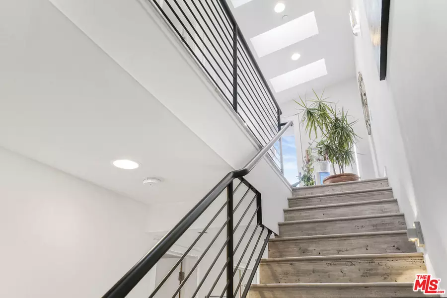 1878 Lucretia Ave, Los Angeles, CA 90026