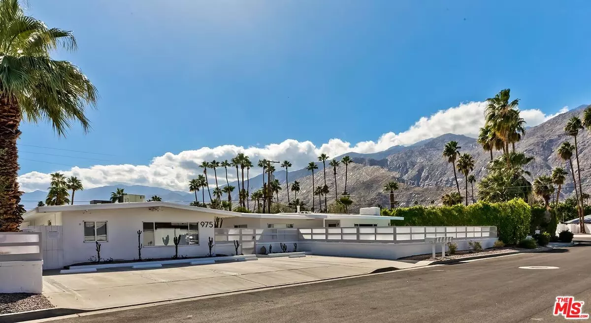 Palm Springs, CA 92264,975 E Camino Parocela