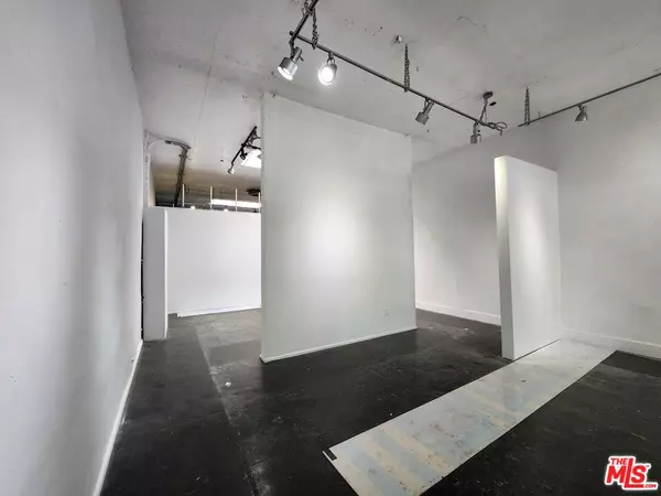 Los Angeles, CA 90017,1222 W 7th St #1226