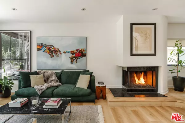 Los Angeles, CA 90049,11752 Bellagio Rd #1