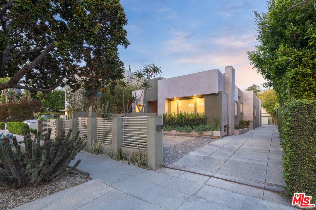 816 N La Jolla Ave, Los Angeles, CA 90046