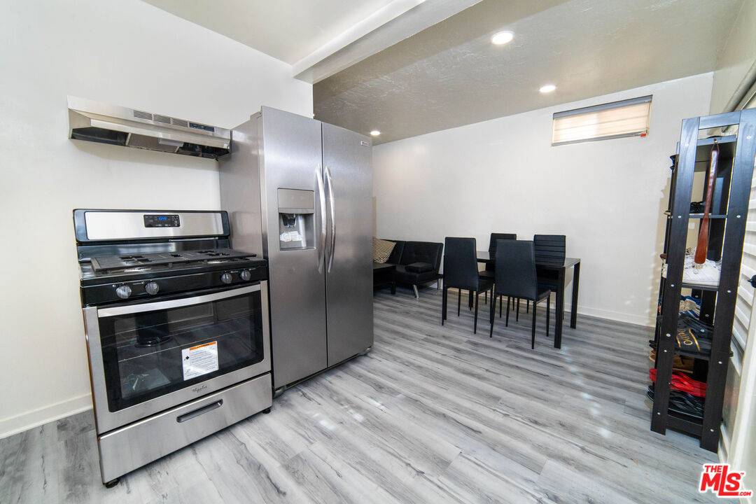 523 S Wilton Pl, Los Angeles, CA 90020
