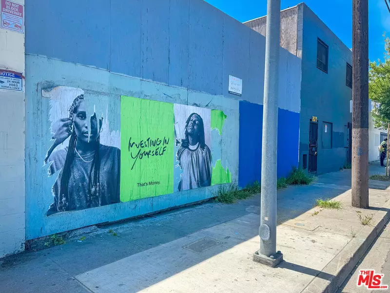 1420 W Slauson Ave, Los Angeles, CA 90047