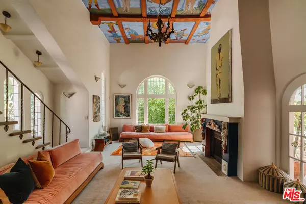 Los Angeles, CA 90027,5163 Franklin Ave