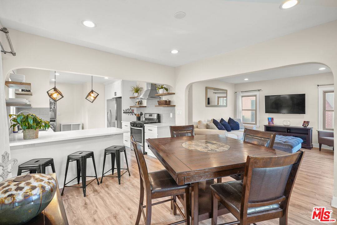 1828 W 84th St, Los Angeles, CA 90047
