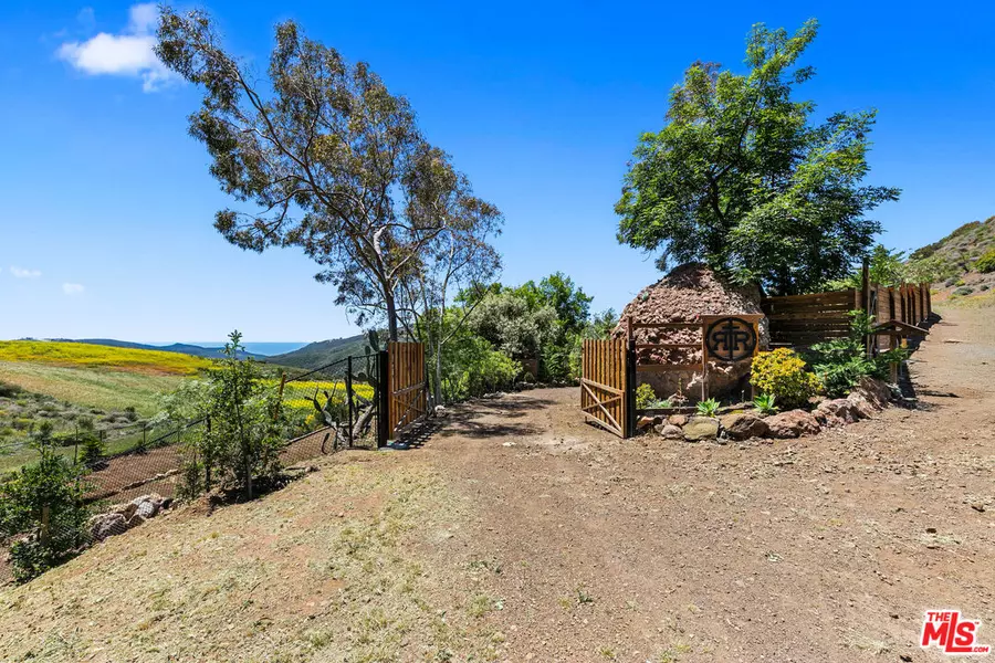 12470 Yerba Buena Rd, Malibu, CA 90265