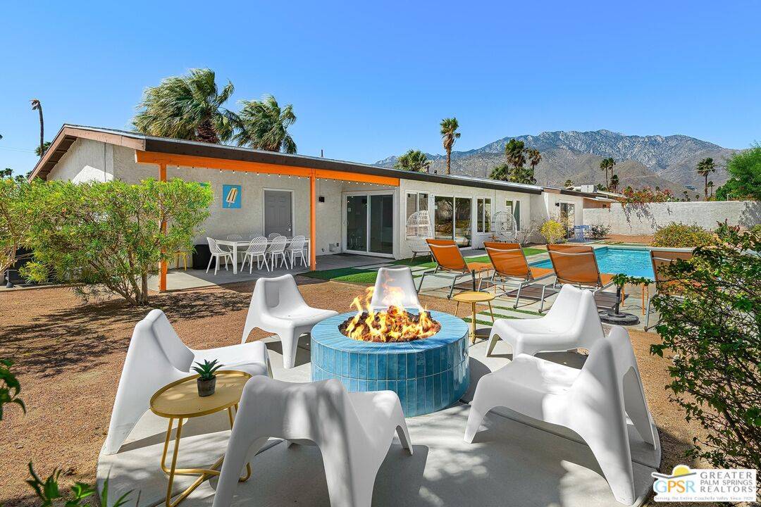 2864 E Valencia Rd, Palm Springs, CA 92262