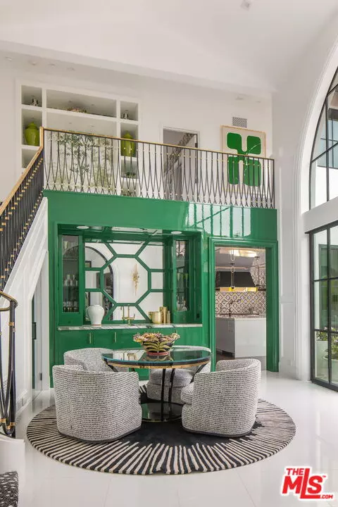 Pacific Palisades, CA 90272