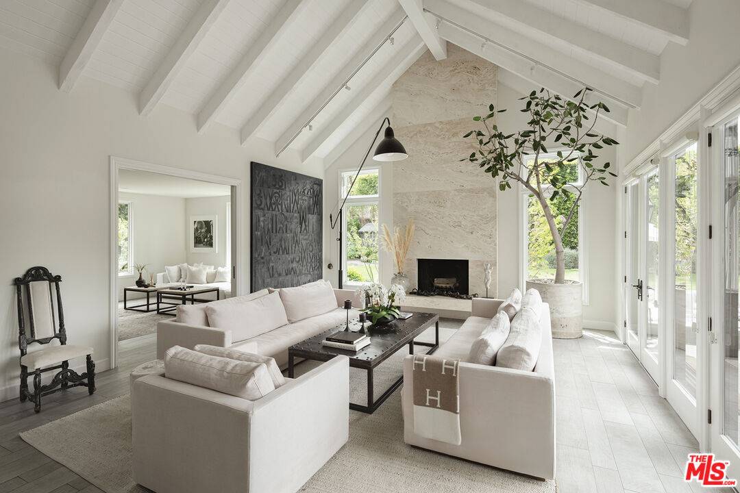 Malibu, CA 90265,23122 Mariposa De Oro St