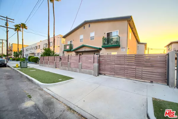 6831 Hinds Ave, North Hollywood, CA 91605