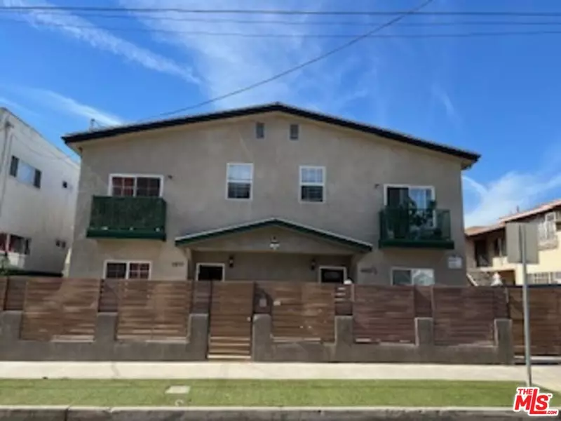 6831 Hinds Ave, North Hollywood, CA 91605