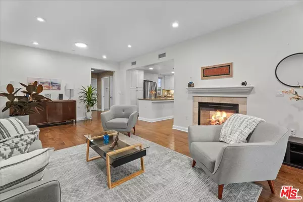 Playa Vista, CA 90094,12975 Agustin Pl #140