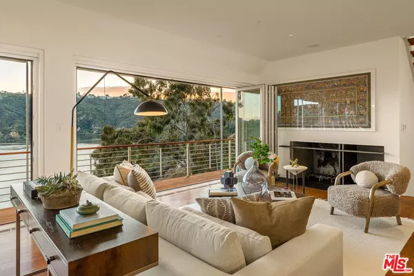 Los Angeles, CA 90077,11000 Scenario Ln