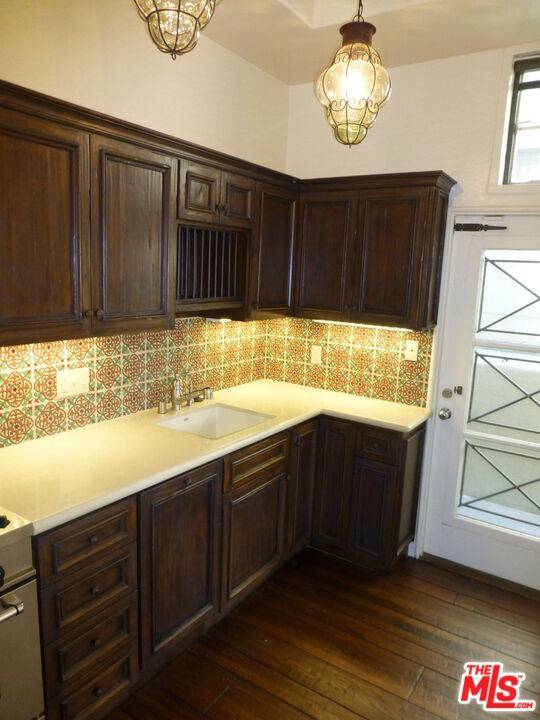 West Hollywood, CA 90046,1355 N LAUREL AVE #2