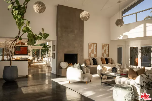 Pacific Palisades, CA 90272,1135 Ravoli Dr