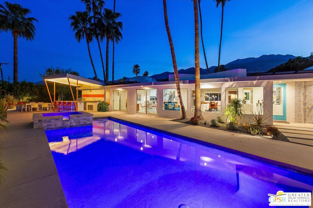 212 NW Cerritos Dr,  Palm Springs,  CA 92262
