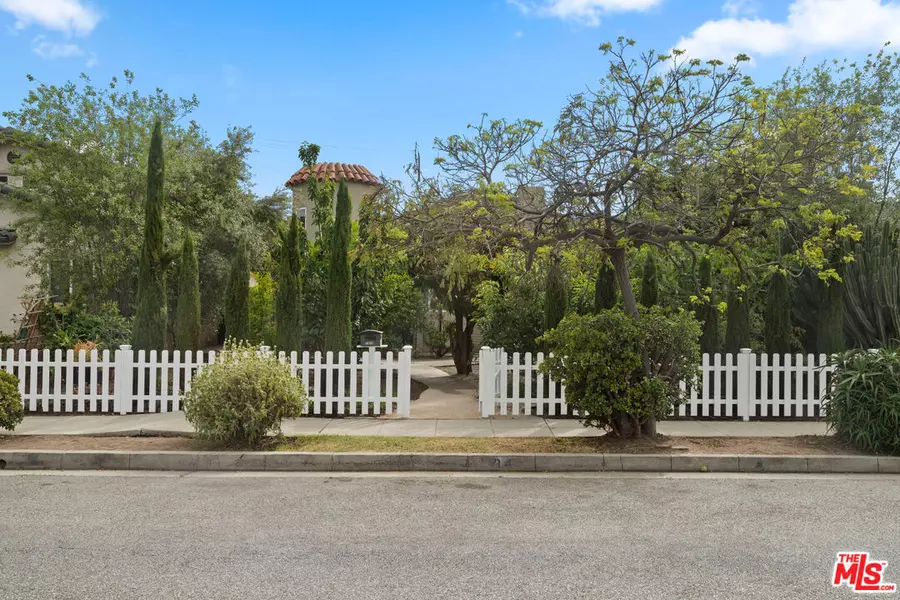 2404 23rd St, Santa Monica, CA 90405