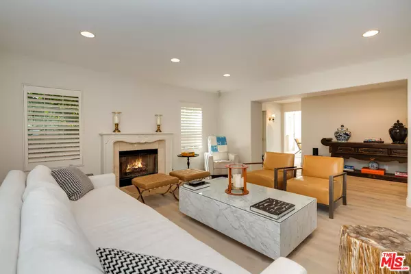 Los Angeles, CA 90069,1344 Belfast Dr