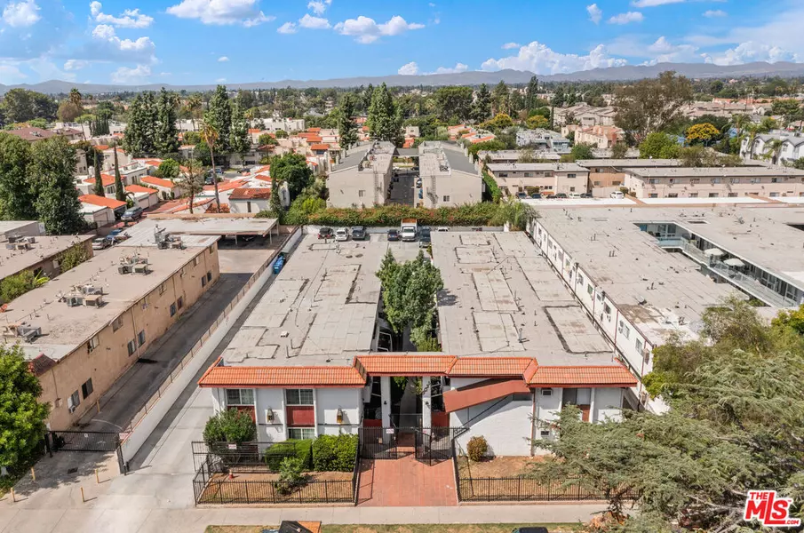 9035 Cedros Ave, Panorama City, CA 91402