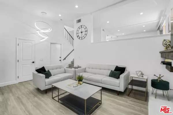 2420 Chandler Ave #5, Simi Valley, CA 93065