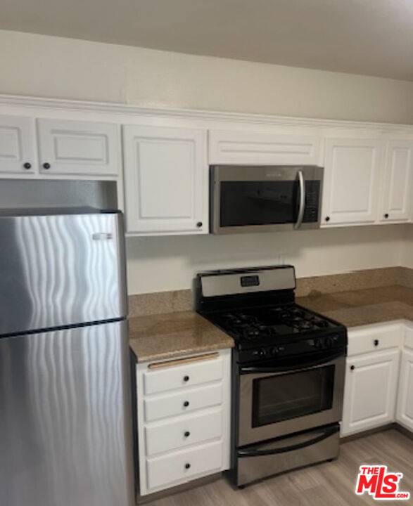 760 Earlham St #4, Pasadena, CA 91101
