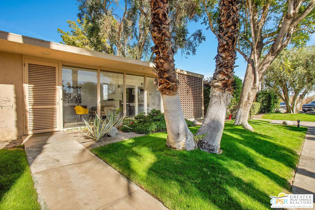 360 Cabrillo Rd #102, Palm Springs, CA 92262