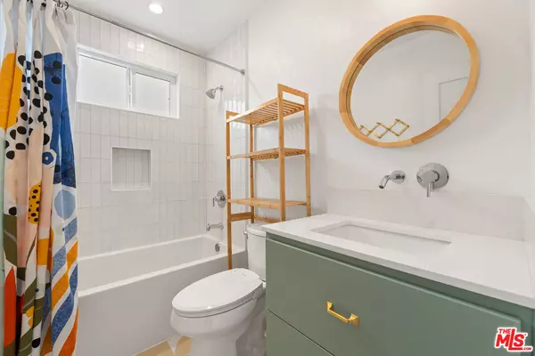 Los Angeles, CA 90026,2135 Bellevue Ave #1