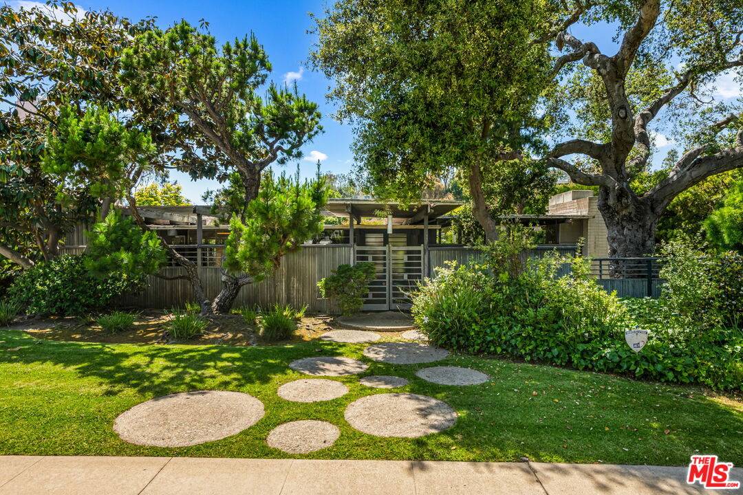 Santa Monica, CA 90402,671 San Lorenzo St