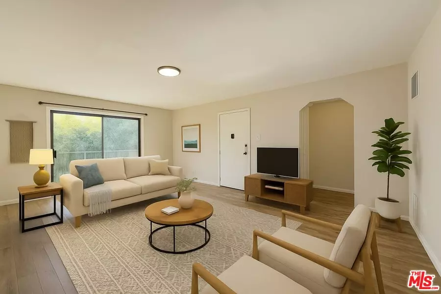 925 S Holt Ave #2, Los Angeles, CA 90035
