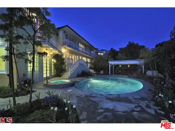 2558 Glendower Ave, Los Angeles, CA 90027