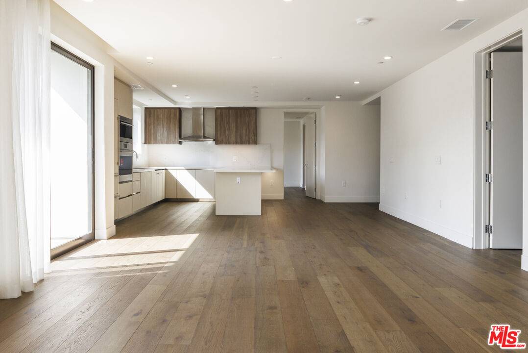 411 S Hamel Rd #308, Los Angeles, CA 90048