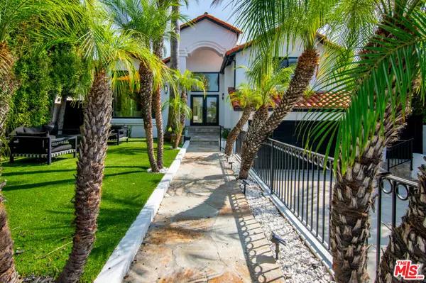1536 Beverwil Dr, Los Angeles, CA 90035