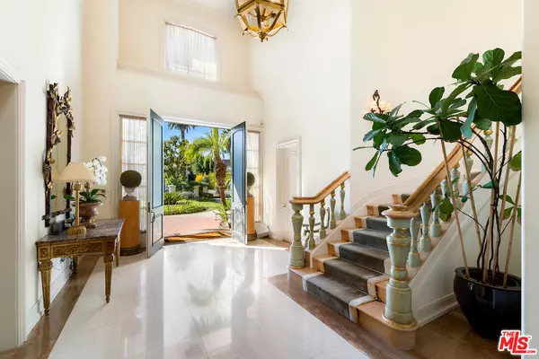 Beverly Hills, CA 90210,610 N Beverly Dr