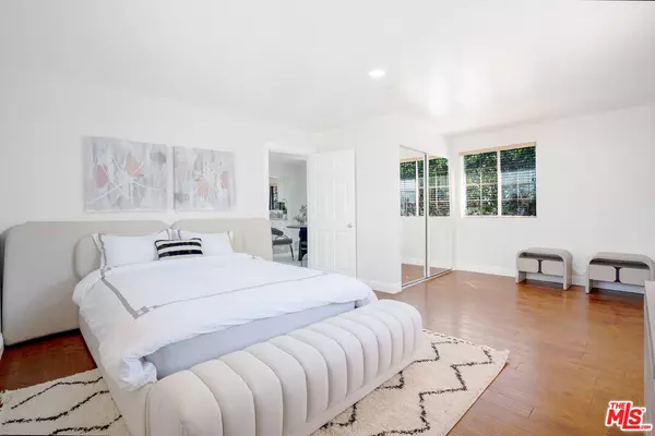 4814 Pickford St, Los Angeles, CA 90019