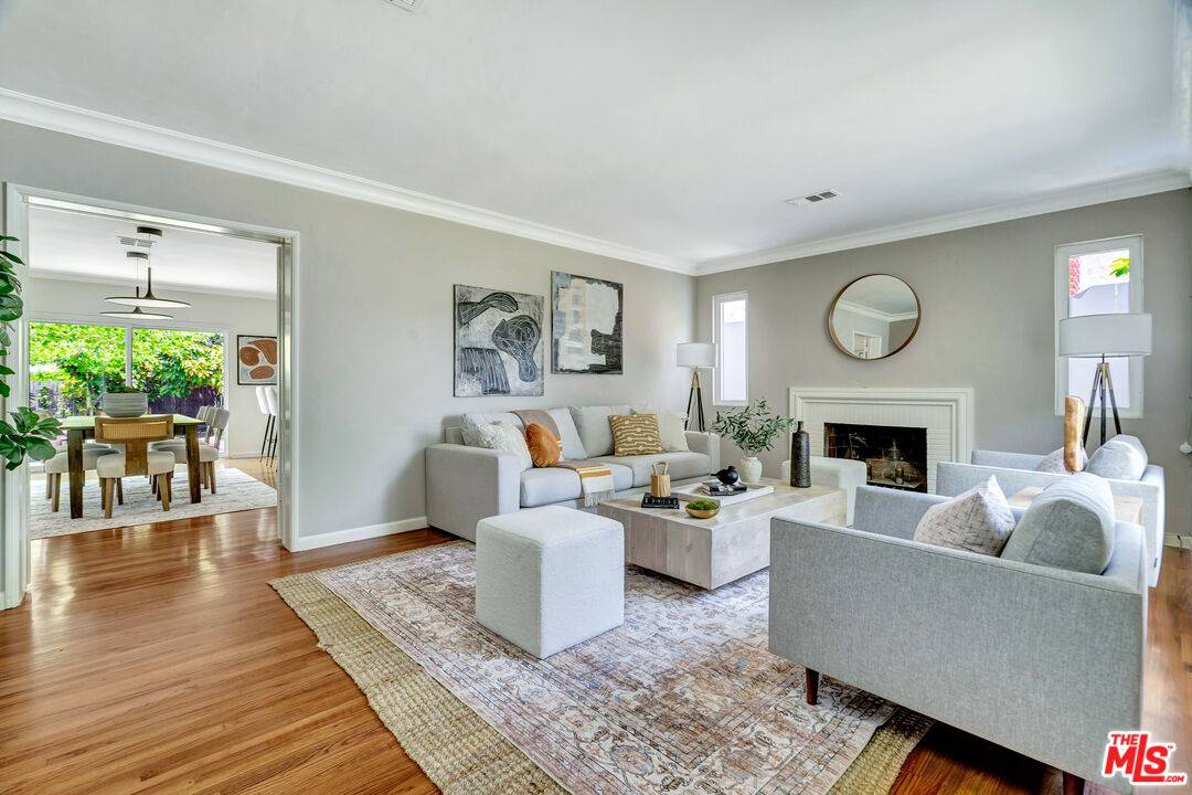 Los Angeles, CA 90018,3711 Grayburn Ave