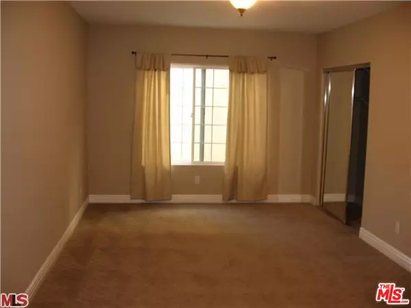 Los Angeles, CA 90035,1135 S Rexford Dr #105