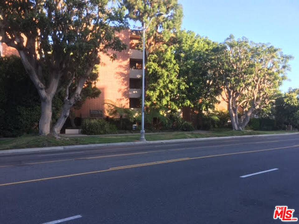11750 W Sunset Blvd #122, Los Angeles, CA 90049