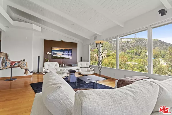 3162 Durand Dr, Los Angeles, CA 90068