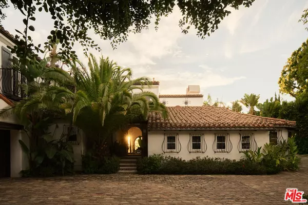 1665 Summitridge Dr, Beverly Hills, CA 90210