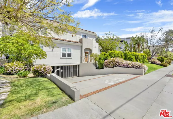 2745 Montrose Ave #106, Montrose, CA 91020