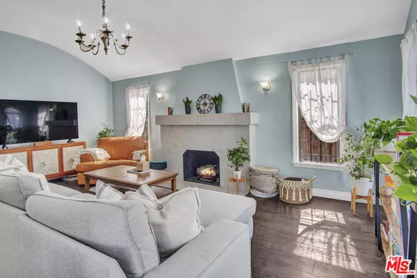 Los Angeles, CA 90047,1728 W 81st St