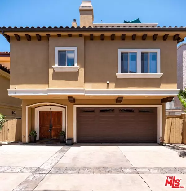 Redondo Beach, CA 90277,520 N Elena Ave #B