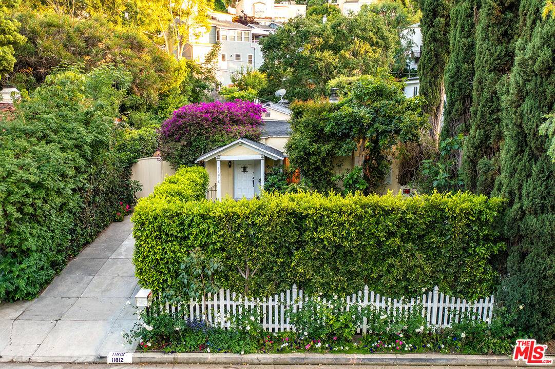 11812 Sunshine Ter, Studio City, CA 91604