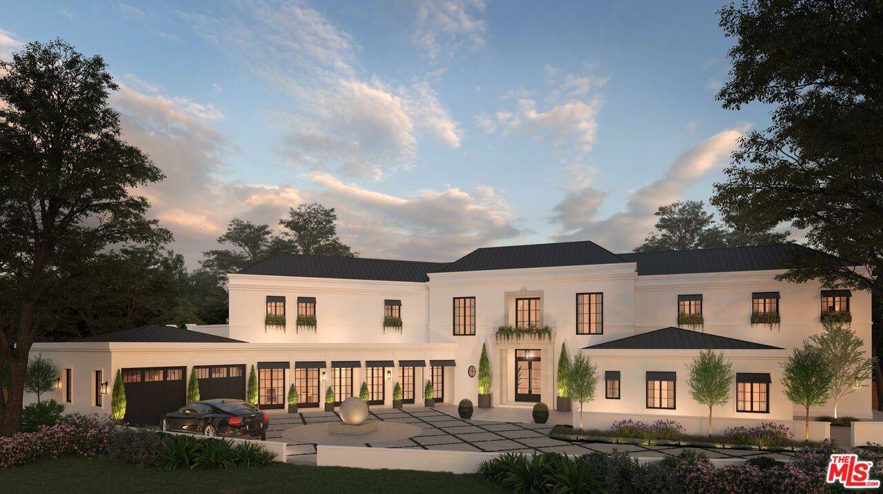 Los Angeles, CA 90049,560 N Tigertail Rd