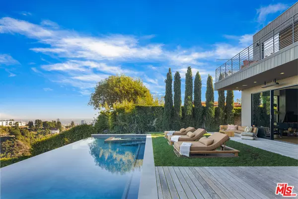 Los Angeles, CA 90077,1030 Somera Rd