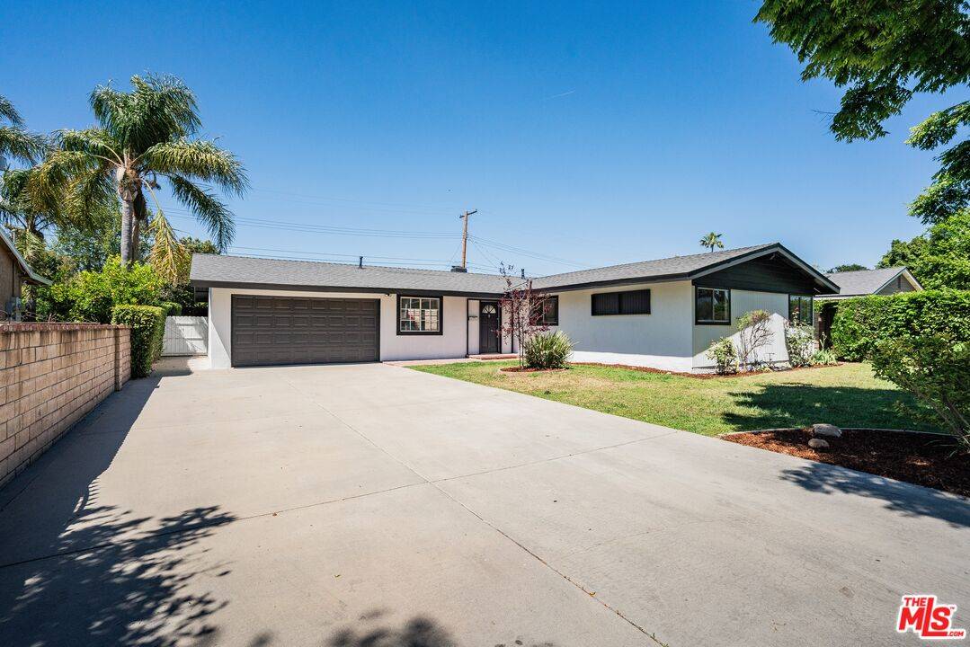 Canoga Park, CA 91303,22309 Leadwell St