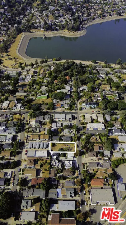 Los Angeles, CA 90039,2250 Fargo St